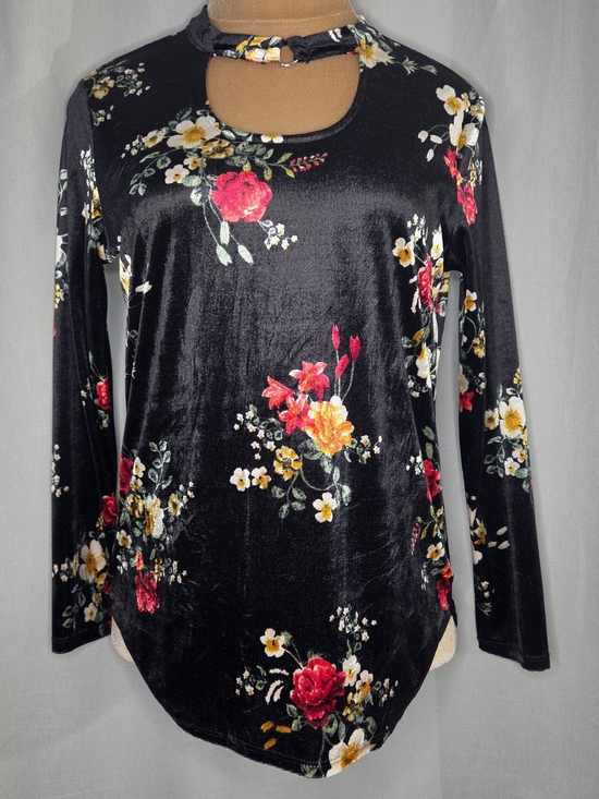 No Boundaries Tops - Women’s Black Floral Velvet Cutout Long-Sleeve Top By No Boundaries Size Large